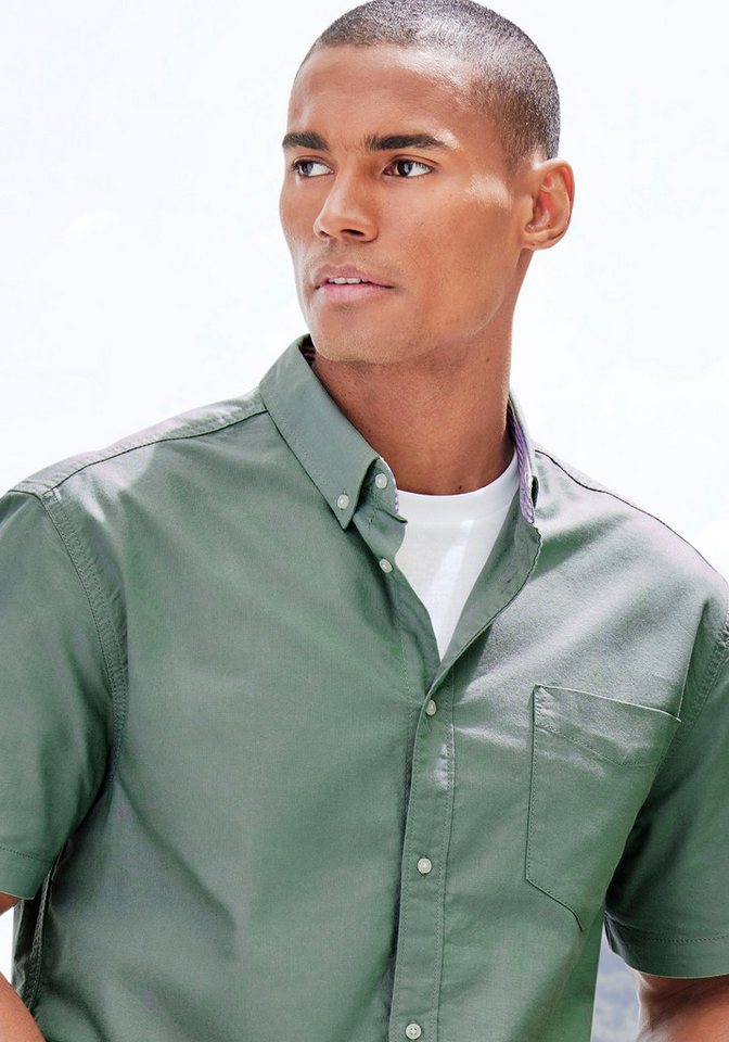 H.I.S Kurzarmhemd aus reiner Baumwolle, Regular-fit Button-down-Kragen mit gestreiftem Innenkragen – Bild 4 von 5