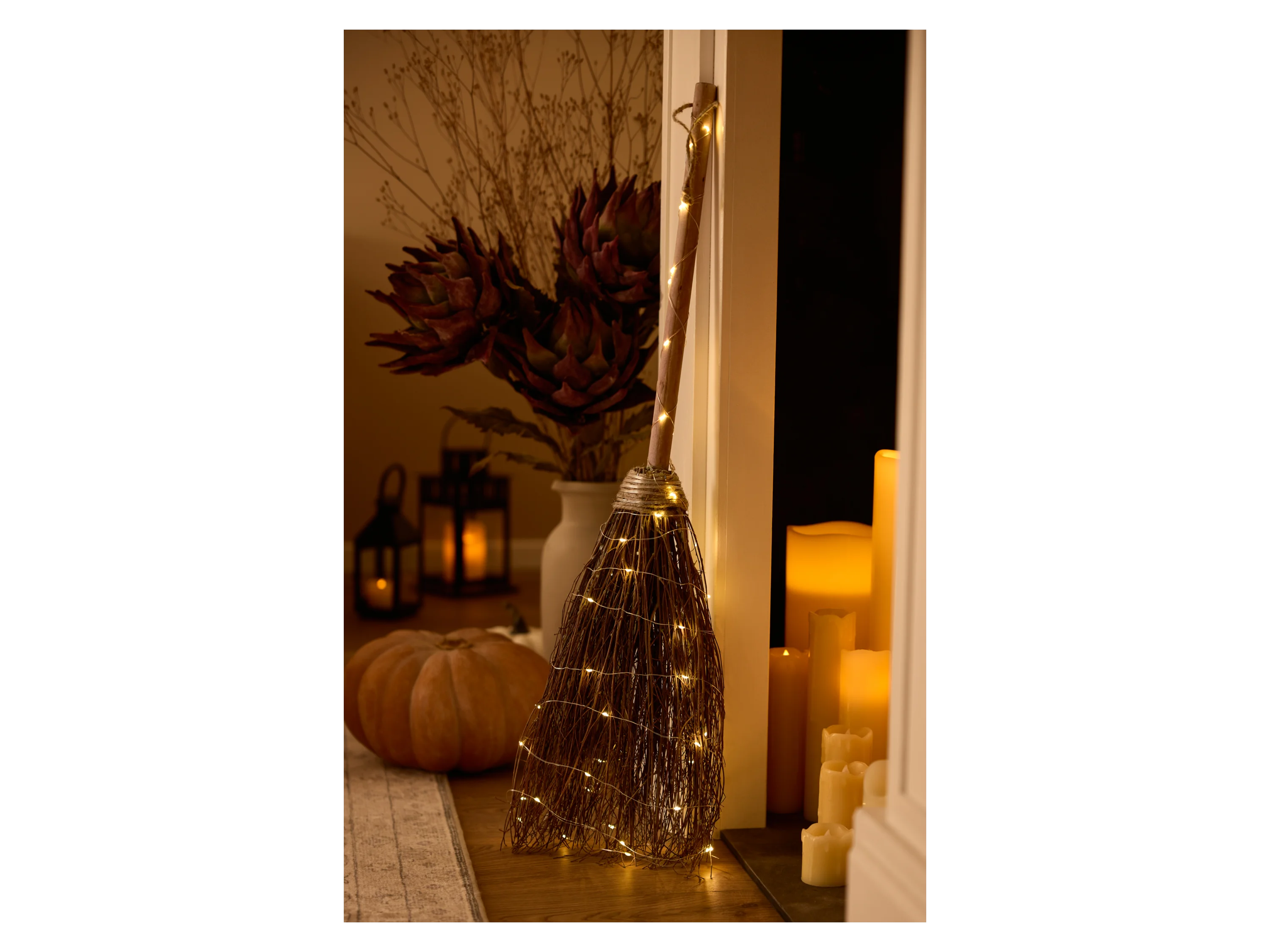 Halloween LED-Hexenbesen /-Hexenhut – Bild 3 von 3