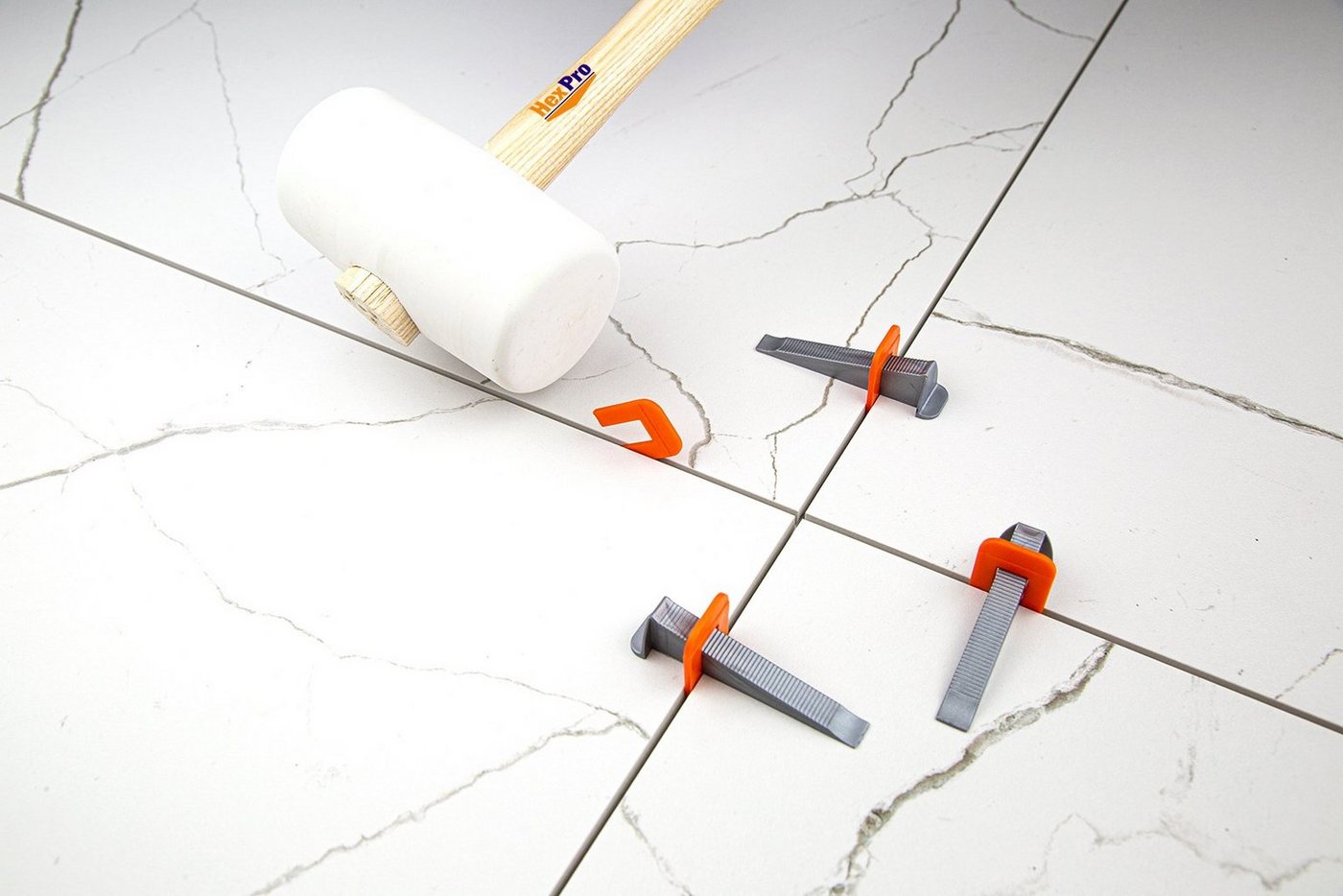 HexPro Nivelliersystem (Fliesen Nivelliersystem 1mm 1,5mm 2mm Laschen, Fliesenstärke bis 15mm Fliesenkeile, Verlegehilfe Set (1000 Zuglaschen) Fliesenfugen 2mm) – Bild 3 von 4