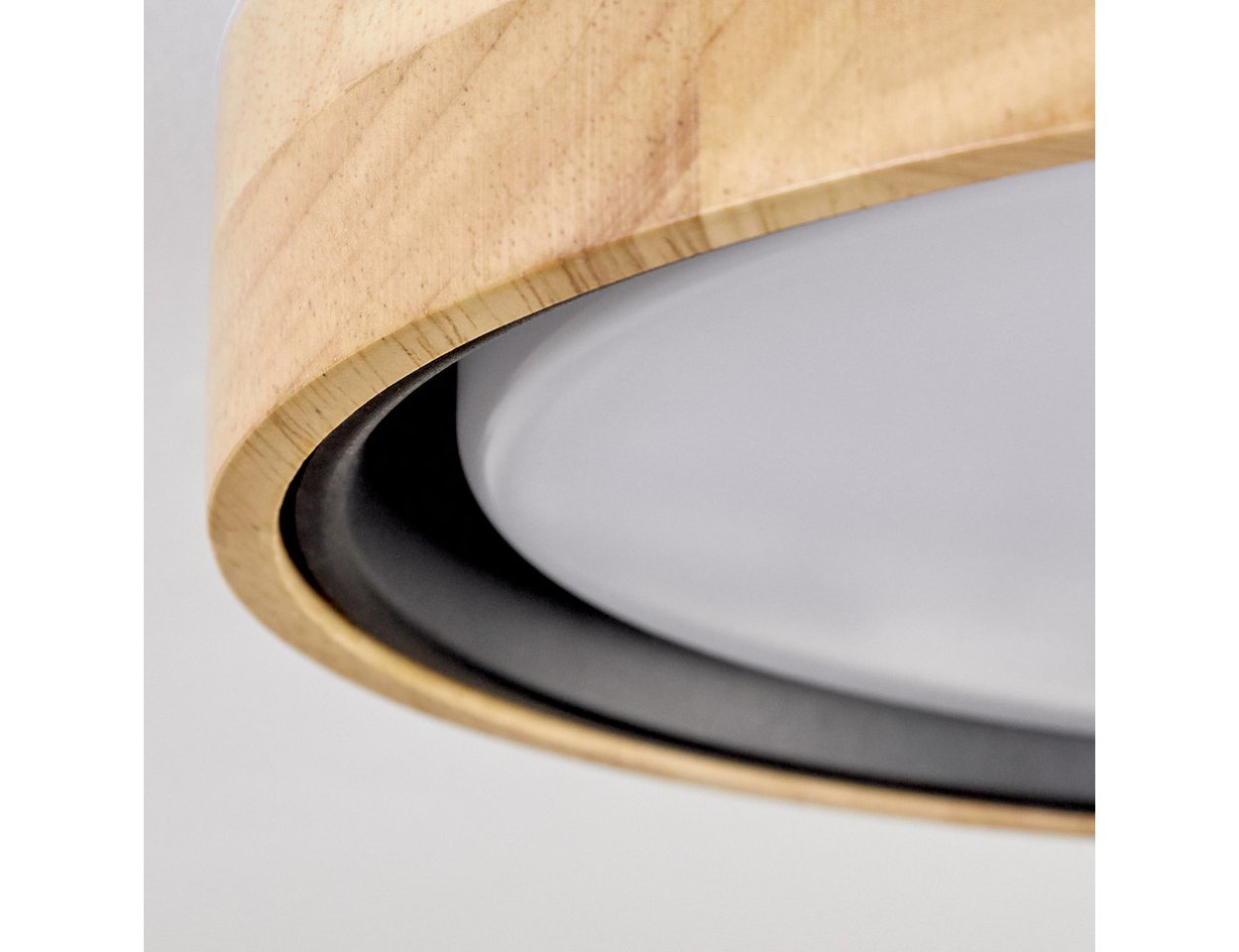 hofstein Deckenleuchte Deckenlampe aus Holz/Metall/Kunststoff in Natur/farbenWeiß, LED wechselbar, 3000 Kelvin, im skandinavisch/modernen Design mit rundem Schi – Bild 3 von 5
