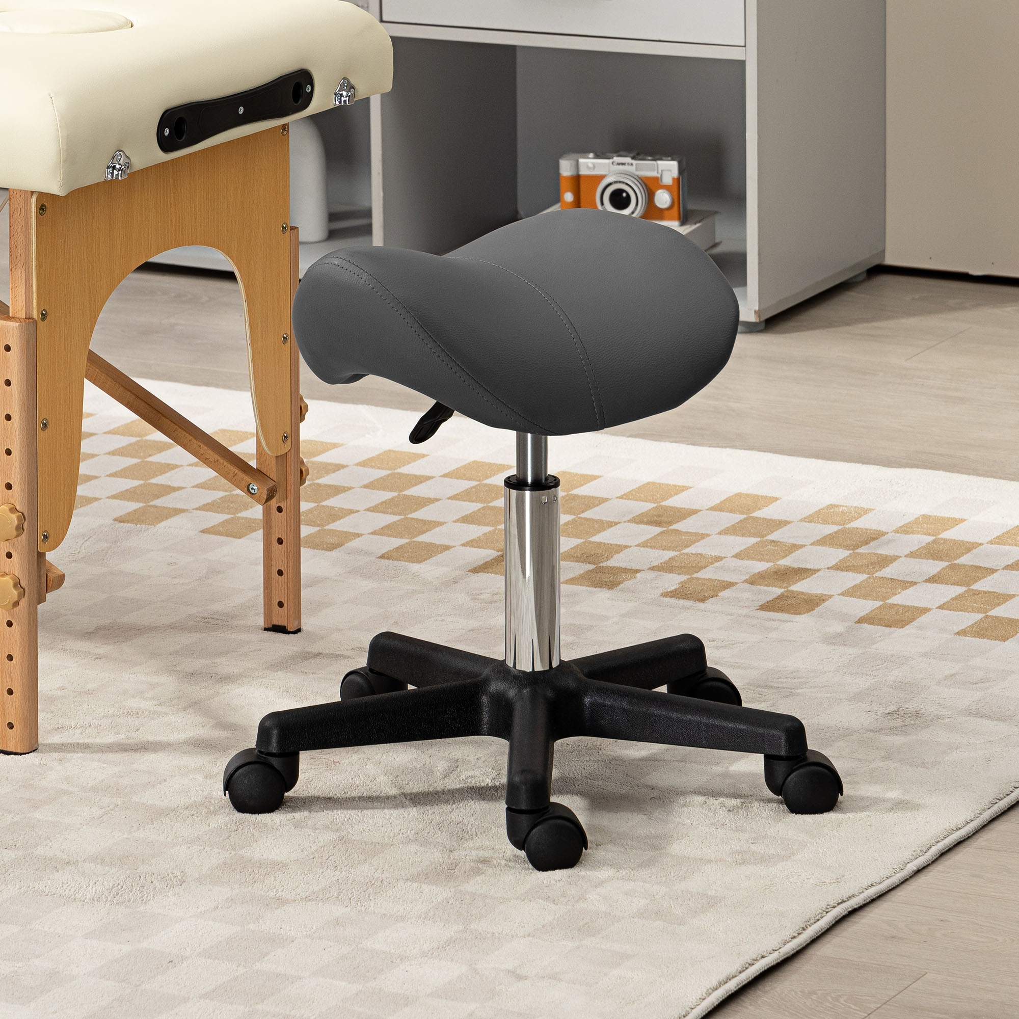 HOMCOM Rollhocker Höhenverstellbarer Drehhocker Arbeitshocker mit Rädern Drehbarer Salonstuhl Sitzhocker Salon Hocker Kunstleder Grau 48 x 47 x 45-59 cm Aosom – Bild 2 von 2