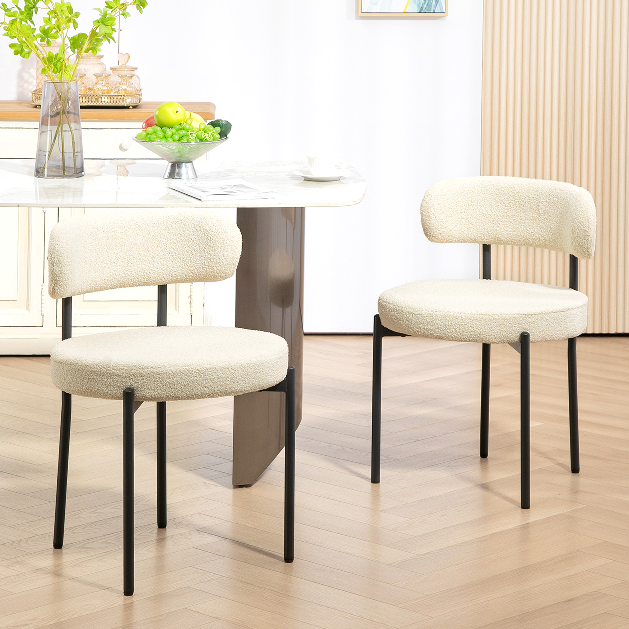 HOMCOM Set von 2 Esszimmerstühlen Küchenstuhl moderner gepolsterter Samtstoffstuhl mit schwarzen Stahlbein, für Wohnzimmer, Esszimmer, Schlafzimmer, beige Aosom – Bild 2 von 2