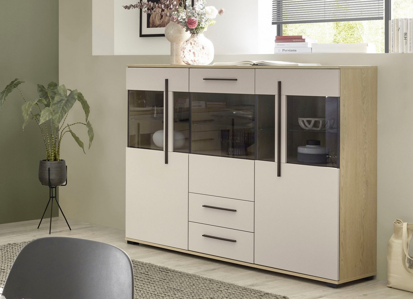 Home affaire Highboard Cantara, moderner Schrank, Vitrine in Eiche Dekor, Weiß oder Kaschmir, schwarze Stangengriffe, ausreichend Stauraum, vielseitig einsetzba – Bild 2 von 5