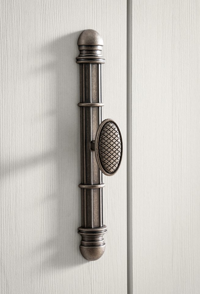 Home affaire Kleiderschrank LiLLE, Drehtürenschrank im Landhausstil, Schrank mit Metallgriffen viel Stauraum, mit Kleiderstange u Einlegeböden, vielseitig einse – Bild 5 von 5