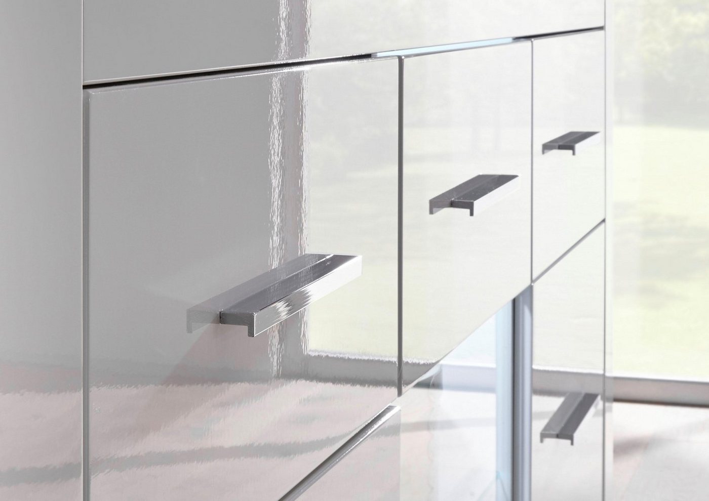 Home affaire Vitrine Bianco, moderne Standvitrine, Vitrinenschrank, Glasvitrine silberne Metallgriffe, ausreichend Stauraum, zeitlos, 142 cm hoch – Bild 5 von 5