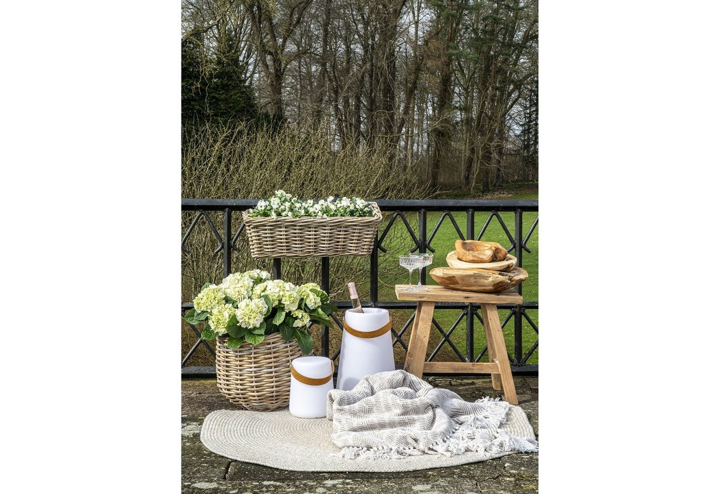 House Nordic Hocker Barcelona, in Natur, Teak - 50x45x25cm (BxHxT) – Bild 5 von 5
