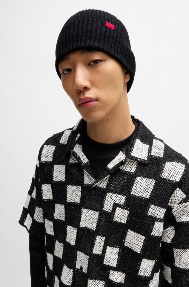HUGO Beanie Xola mit Labelaufnäher, reine Wolle, unisex – Bild 5 von 5