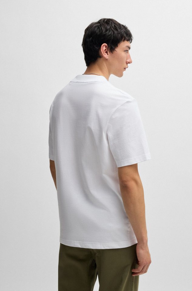 HUGO T-Shirt Nieros mit Logo-Patch – Bild 3 von 5