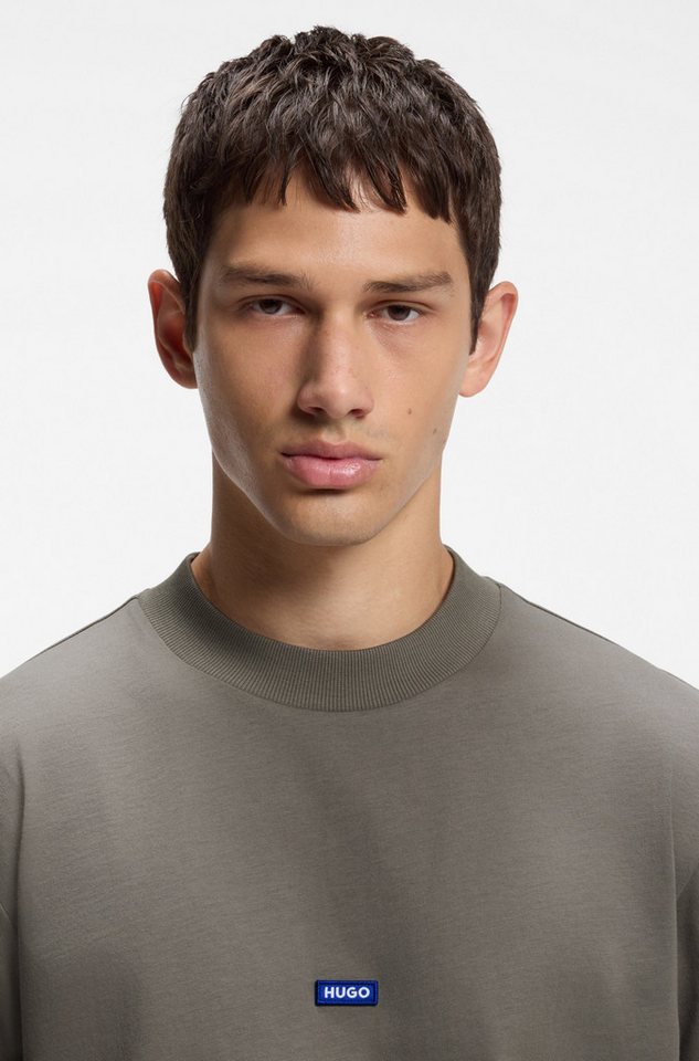 HUGO T-Shirt Nieros mit Logo-Patch – Bild 2 von 5