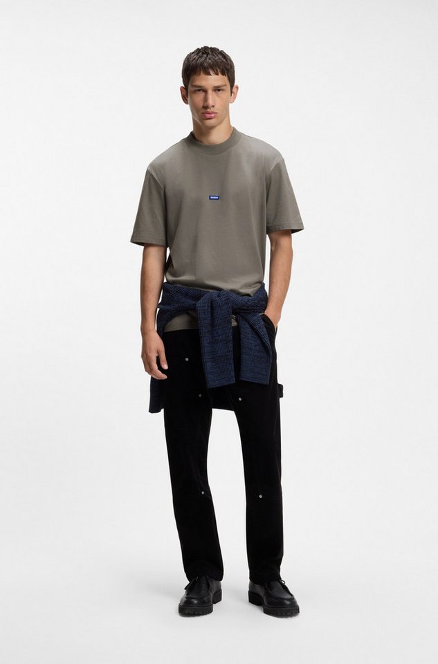 HUGO T-Shirt Nieros mit Logo-Patch – Bild 3 von 5