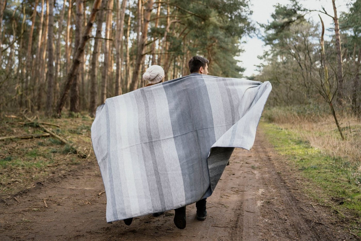 Wohndecke Kitale, IBENA, im Streifen-Design, aus Bio-Baumwolle, Kuscheldecke – Bild 5 von 5
