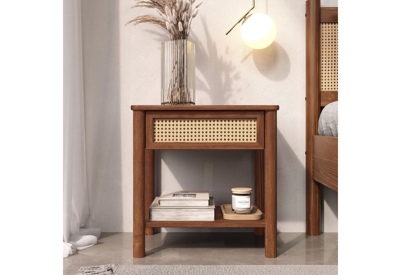 IDIMEX Nachttisch CEFIRA, aus Massivholz, Schublade mit Rattan und Ablagefach Kastanie Finish – Bild 2 von 5