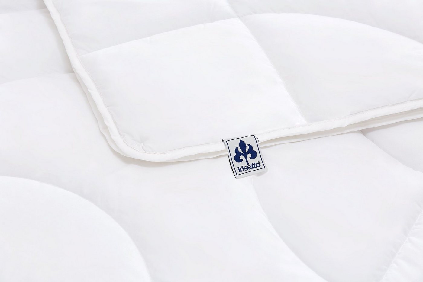 Irisette Microfaserbettdecke Steppbett Micro Thermo, Füllung: Markenhohlfaser irisette®, Bezug: soft und anschmiegsam, waschbar bis 60°C, entwickelt in Deutschl – Bild 2 von 5