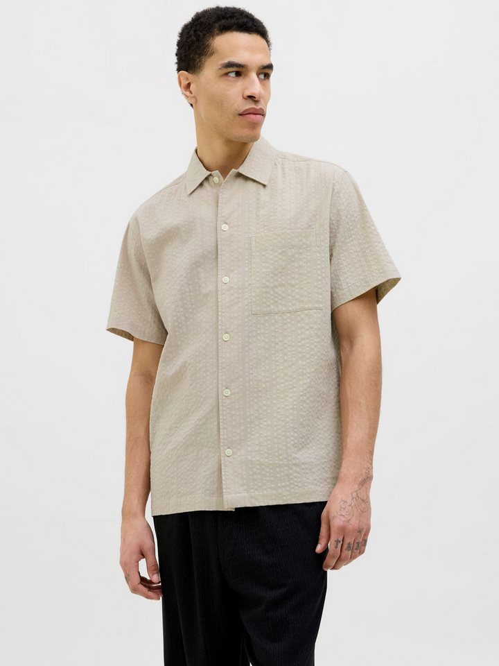 Jack & Jones Kurzarmhemd Kubisches Muster, Kurzarm, Button-down, für Herren Baumwolle Regular Fit Knopfleiste unifarben atmungsaktiv – Bild 2 von 5