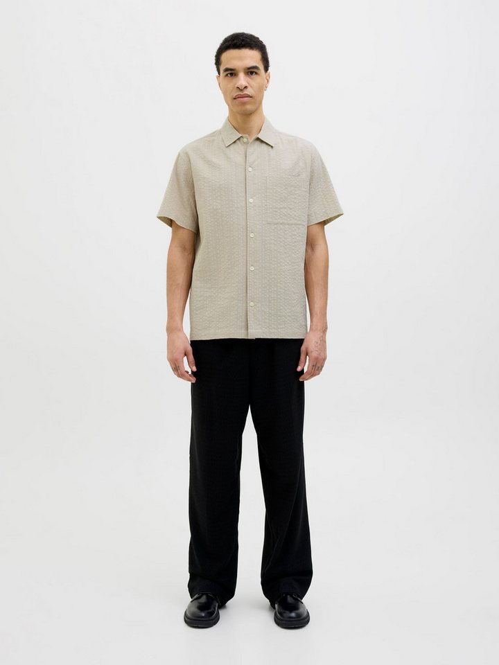 Jack & Jones Kurzarmhemd Kubisches Muster, Kurzarm, Button-down, für Herren Baumwolle Regular Fit Knopfleiste unifarben atmungsaktiv – Bild 4 von 5
