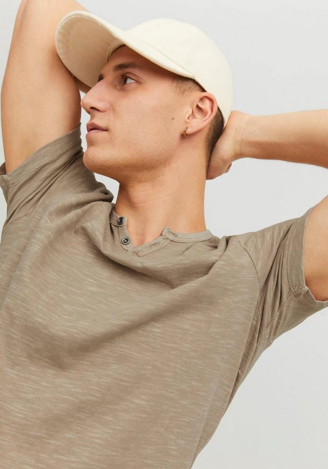 Jack & Jones T-Shirt SPLIT NECK TEE mit V-Ausschnitt – Bild 2 von 5