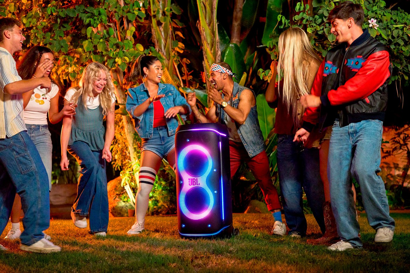 JBL PARTYBOX 720 Party-Lautsprecher (Bluetooth, 800 W, dynamische Lichtshow,15 Std. Akku (opt), IPX-4,Auracast Multi-Speaker) – Bild 2 von 5