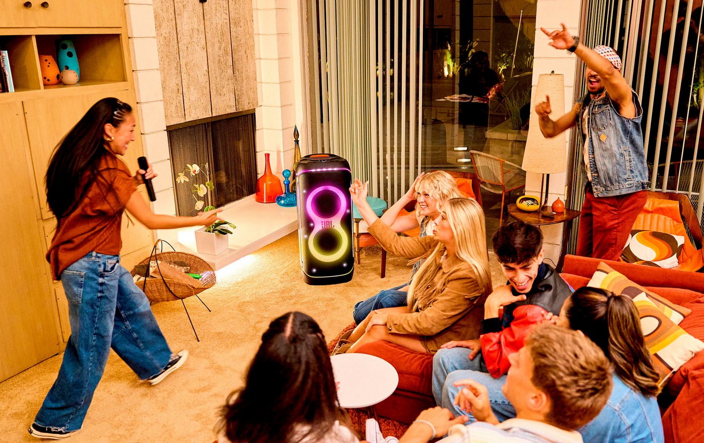 JBL PARTYBOX 720 Party-Lautsprecher (Bluetooth, 800 W, dynamische Lichtshow,15 Std. Akku (opt), IPX-4,Auracast Multi-Speaker) – Bild 4 von 5