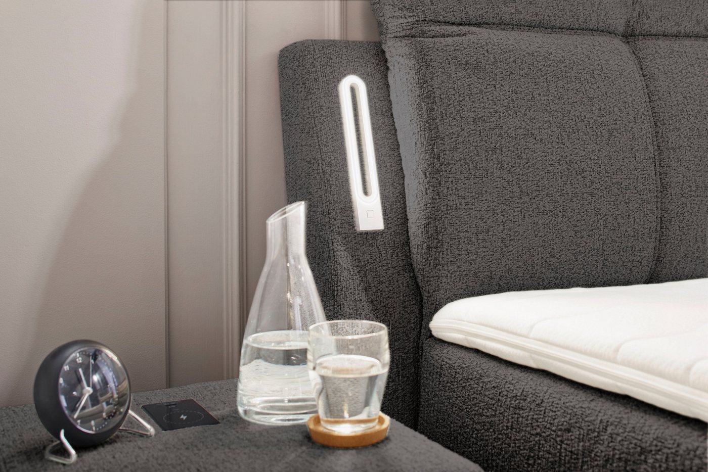 Jockenhöfer Gruppe Boxspringbett MOVIESTAR, mit Taschenfederkernmatratze H3-H4, inkl. LED-Beleuchtung (mit versenkbarem TV-Lift und Fernbedienung, verstellbare  – Bild 4 von 5