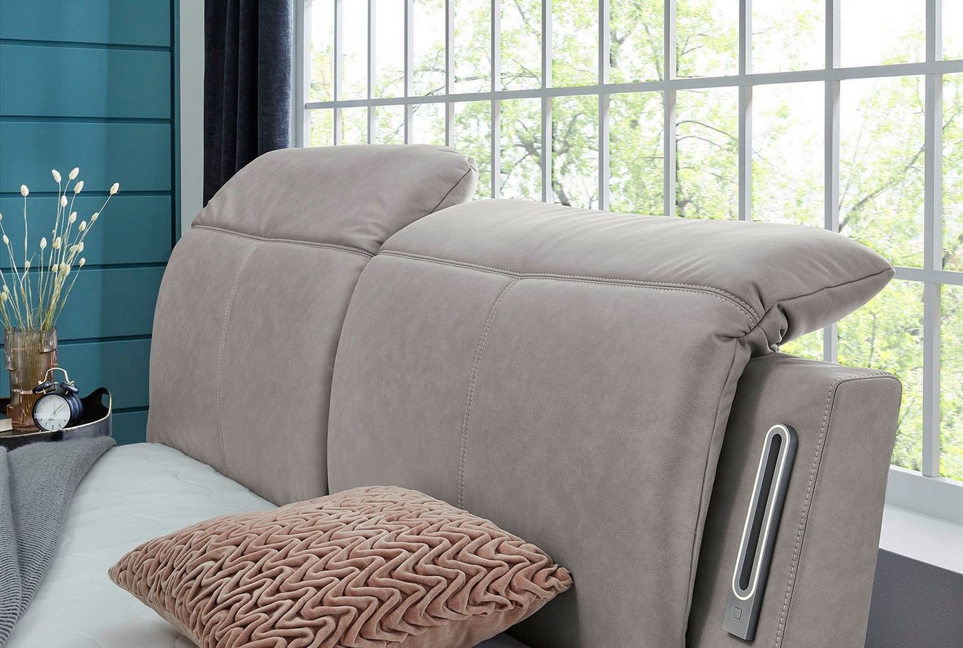 Jockenhöfer Gruppe Boxspringbett MOVIESTAR, mit Taschenfederkernmatratze H3-H4, inkl. LED-Beleuchtung (mit versenkbarem TV-Lift und Fernbedienung, verstellbare  – Bild 5 von 5