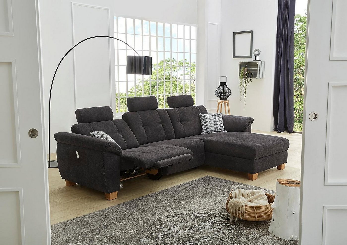 Jockenhöfer Gruppe Ecksofa Savona L-Form, B: 299 cm, mit elektr. Relaxfunktion, USB, 2 Zierkissen & 3 Kopfstützen – Bild 2 von 5