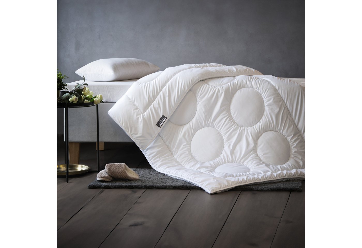 John Cotton Microfaserbettdecke Royal, Bettdecken für Sommer und Winter, Füllung: aus voluminöser und flauschiger Polyester, Bezug: Microfaser, 100% Polyester,  – Bild 2 von 5