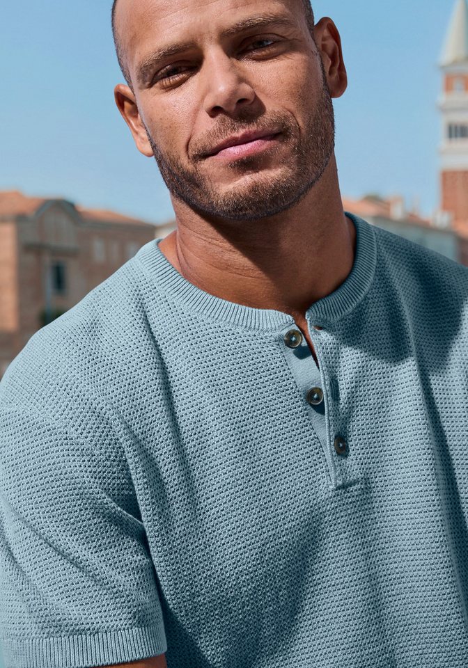 John Devin Henleyshirt - sommerliches Strickshirt mit modischem Rundhals Kleine Knopfleiste mit kontrastfarbenen Knöpfen – Bild 3 von 5