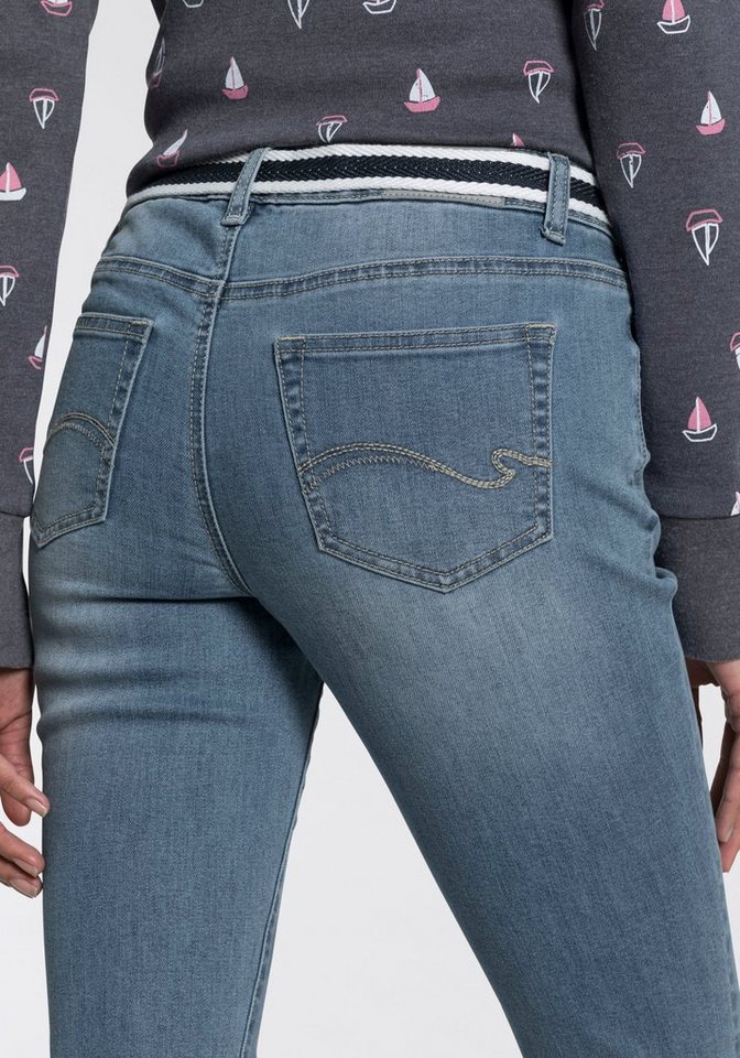 KangaROOS Caprijeans CAPRI-JEANS mit Gürtel (Set, mit abnehmbarem Gürtel) Skinny Fit, mit Schlitz, normale Leibhöhe – Bild 3 von 5