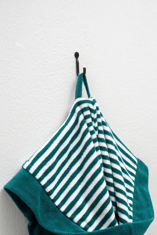 KangaROOS Kinderbademantel Dalia, Ideal für Zuhause, Schwimmbad oder im Urlaub, Langform, Veloursfrottier, Kapuze, Gürtel, Uni-Farben mit Streifen – Bild 4 von 5