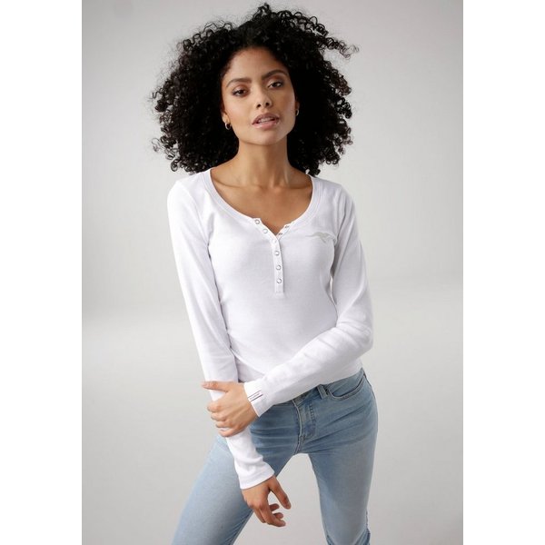 KangaROOS Langarmshirt figurbetonte Passform, hüftlange Schnittform, aus Rippware