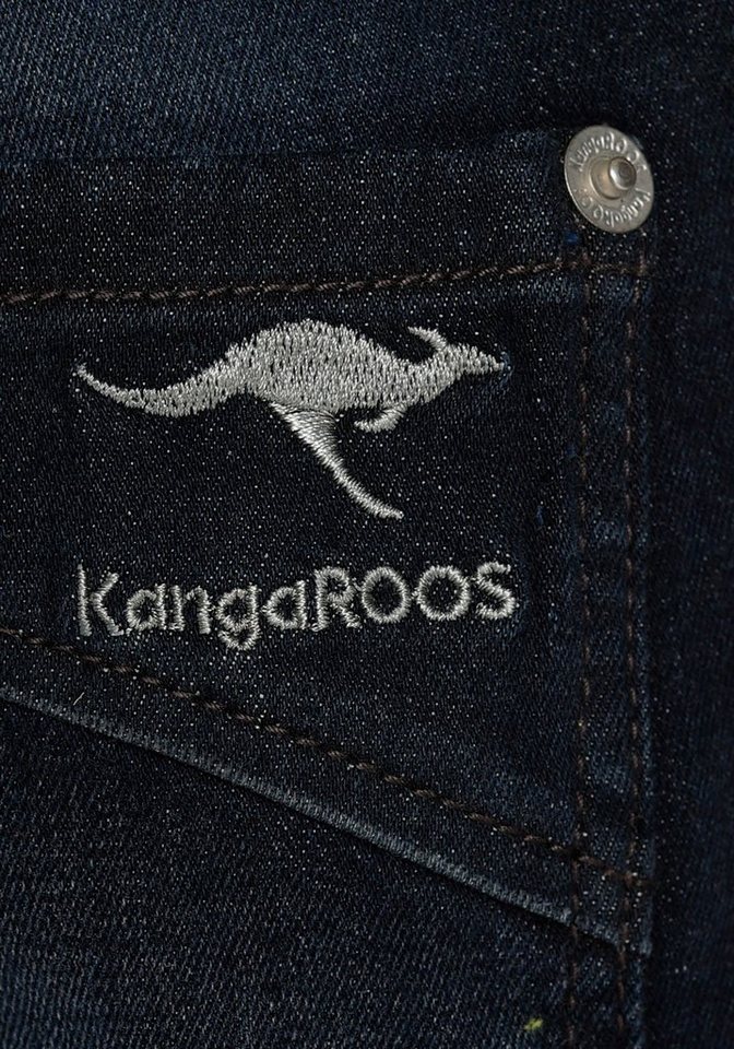 KangaROOS Straight-Jeans, regular fit mit geradem Beinverlauf bequeme Passform, gerades Bein, niedrige Leibhöhe – Bild 5 von 5