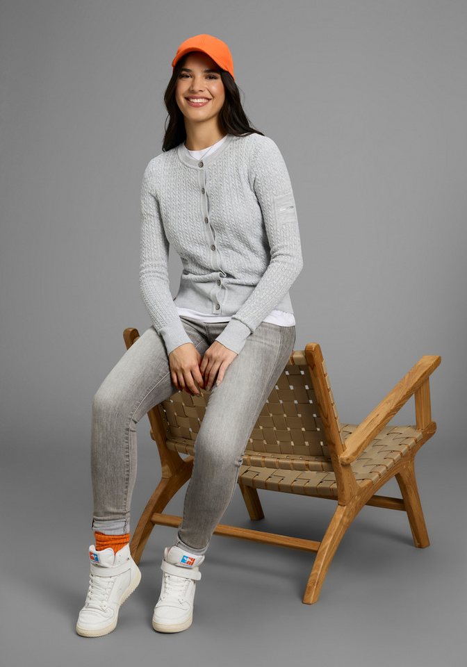 KangaROOS Strickjacke hüftlange Form, figurbetonte Passform, aus Feinstrick und Strick – Bild 4 von 5