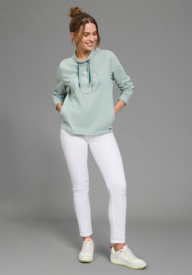 KangaROOS Sweatshirt mit Metalllabel, hüftbedeckende Länge, auch in großen Größen – Bild 4 von 5