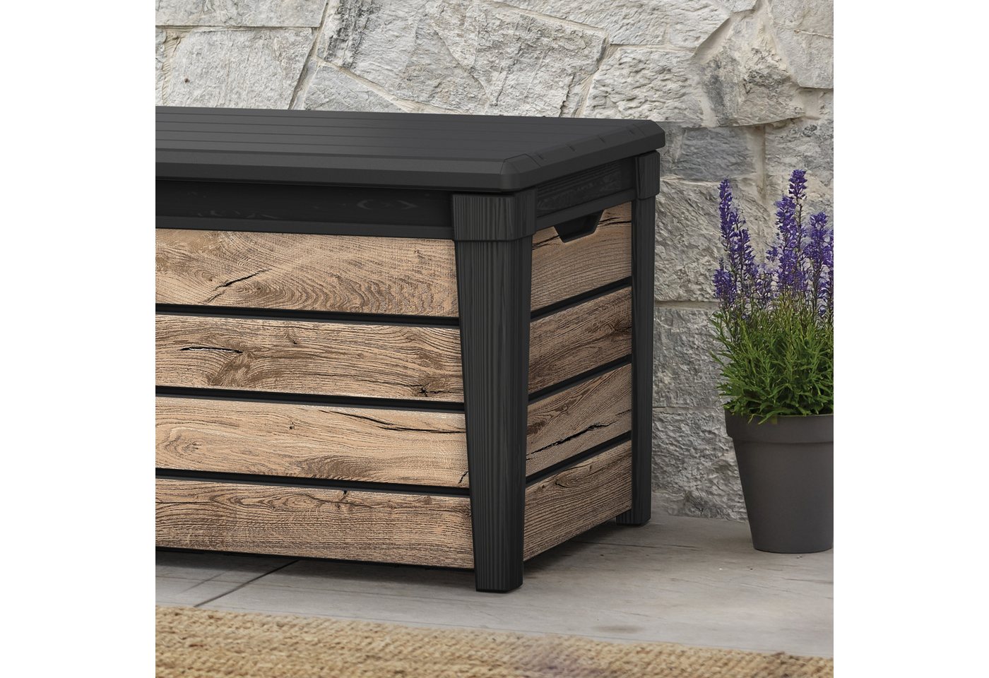 Keter Gartenbox Brightwood, 454 Liter, hochwertige Auflagenbox in Holzoptik Pinie, als Sitzgelegenheit nutzbar, mit Gasdruckfedern, abschließbar – Bild 4 von 5