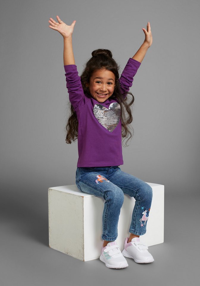 KIDSWORLD Langarmshirt, mit Paillettenherz zum Wenden Langarm, Basic-Passform, mit glitzernden Pailletten – Bild 4 von 5