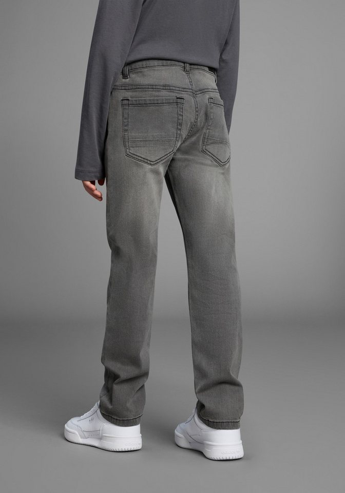 KIDSWORLD Straight-Jeans Gerade Stretchjeans Stretchjeans in authentischer Waschung – Bild 2 von 5