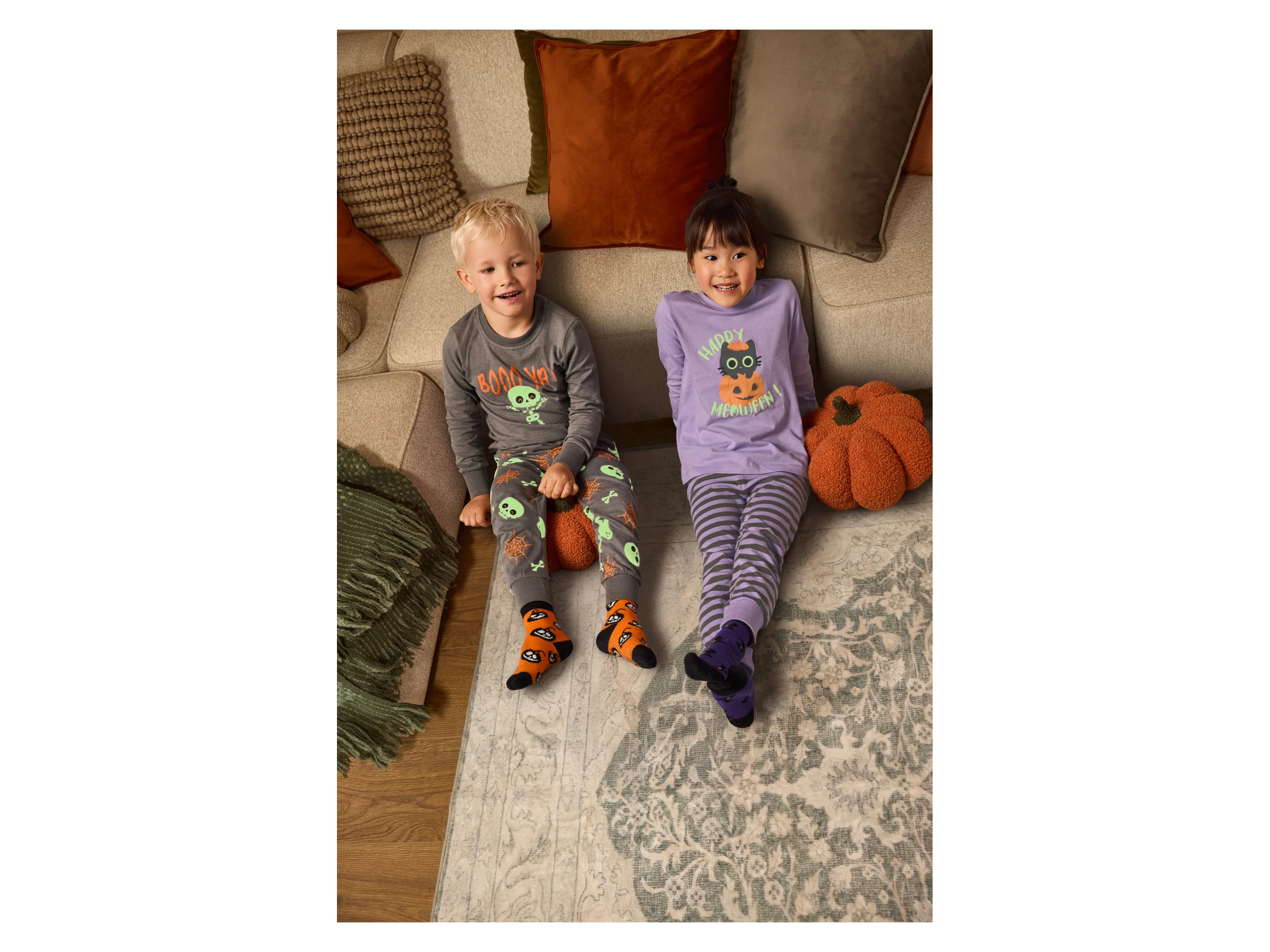 Kinder Pyjama (98/104, Lila) – Bild 2 von 4