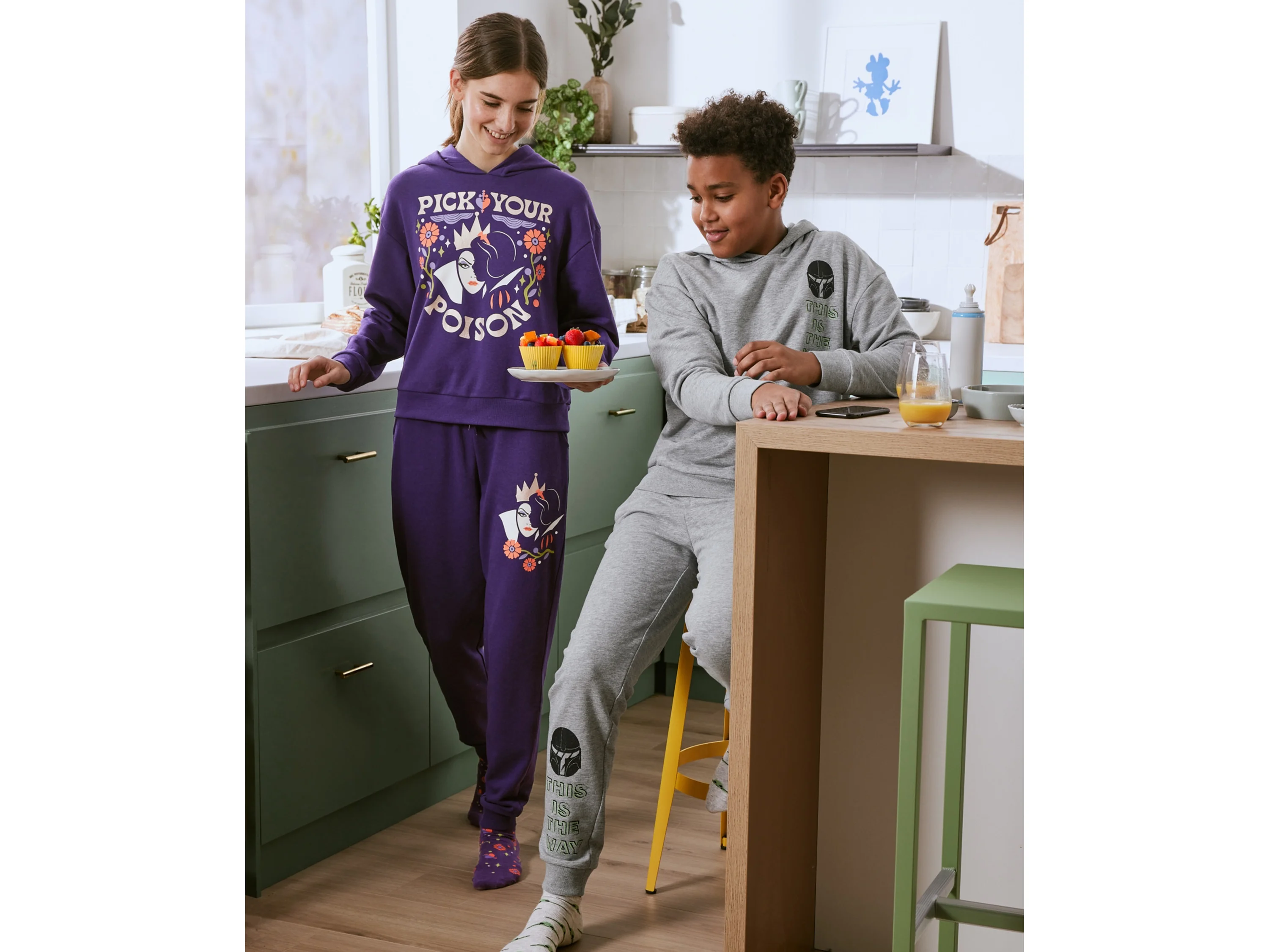 Kinder Sweathose mit Baumwolle (Schneewittchen, 158/164) – Bild 2 von 3