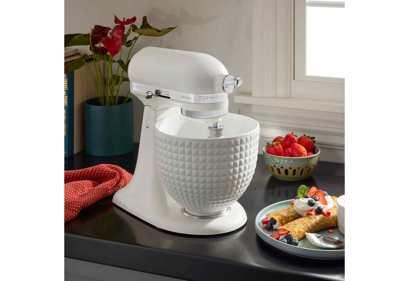 KitchenAid Küchenmaschine 5KSM156CXEPL, 300 W, 4,7 l Schüssel, Schnelle und einfache Zubereitung von frischen Speisen – Bild 3 von 3
