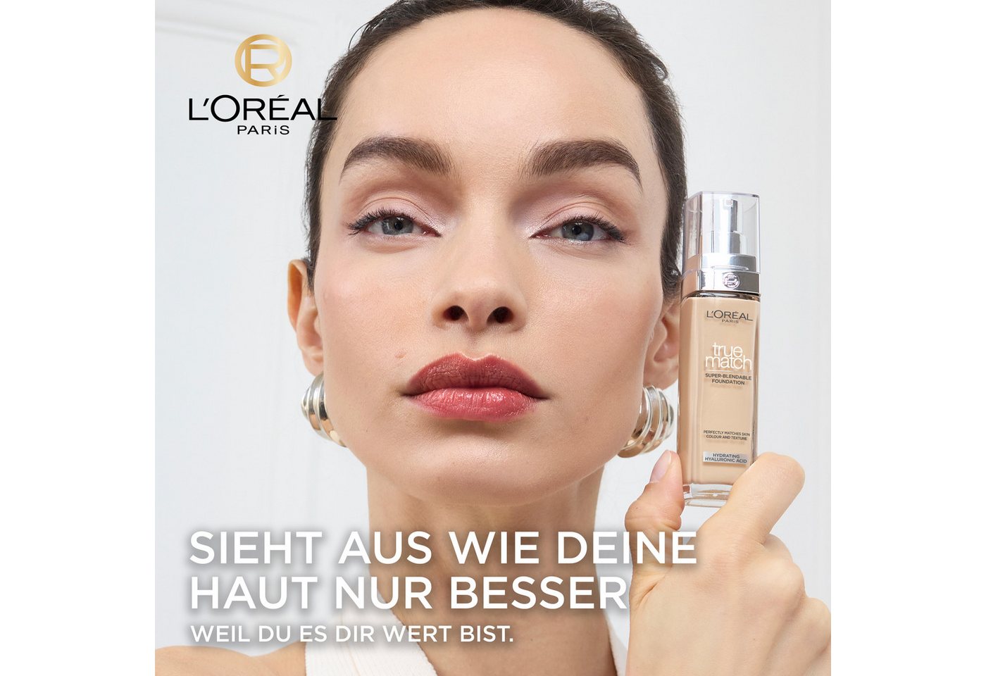 L'ORÉAL PARIS Foundation TRUE MATCH FOUNDATION, lässt sich mühelos verblenden, ohne sichtbare Ränder zu hinterlassen – Bild 2 von 5