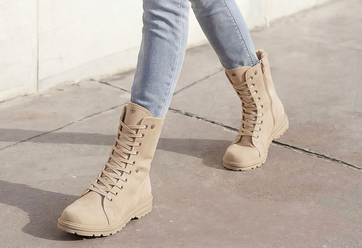 LASCANA Boots, Stiefel, Stiefelette NEU mit Fellimitat-Applikation in 2 Schafthöhen tragbar VEGAN – Bild 2 von 5