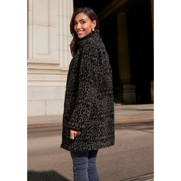 LASCANA Fleecejacke mit elegentem Leomuster