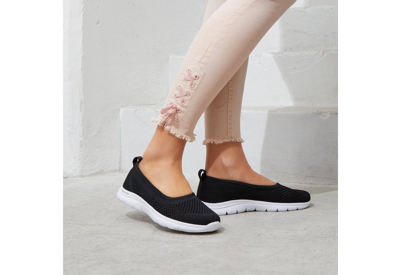 LASCANA Halbschuh, Slip-On-Sneaker, Sneaker Ballerinas zum Reinschlüpfen VEGAN – Bild 2 von 5