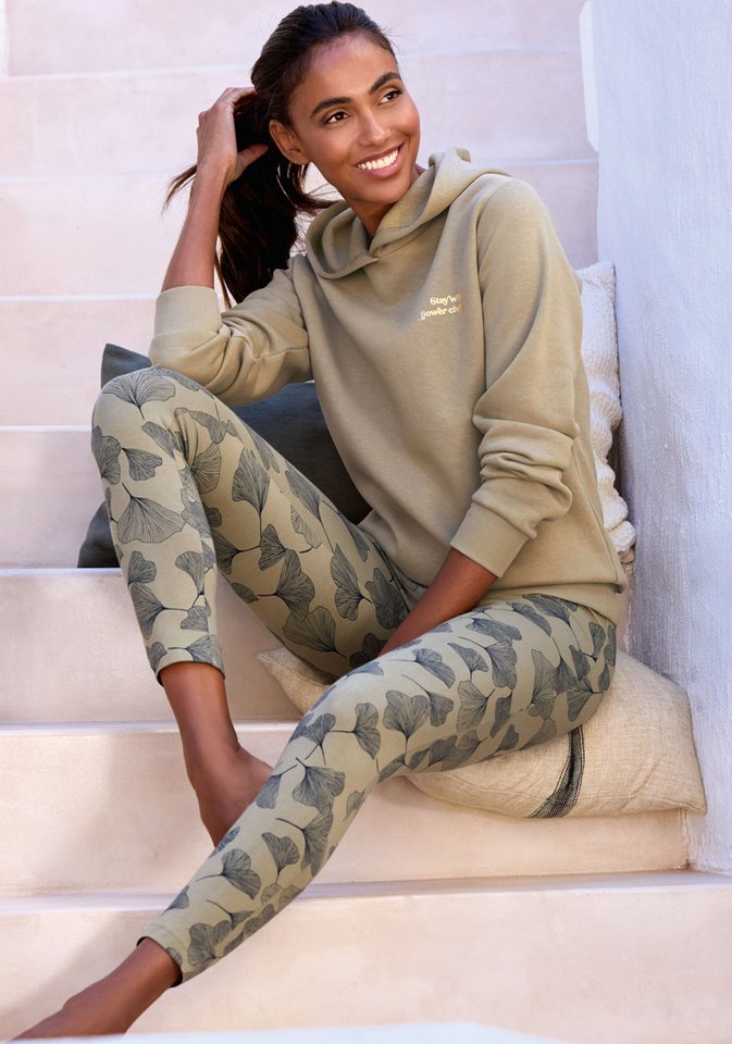 LASCANA Kapuzenpullover mit glänzendem Druck, Loungewear – Bild 3 von 5