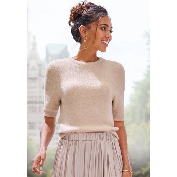 LASCANA Kurzarmpullover mit figurnahem Schnitt aus weichem Strick Kuscheliger Halbarmpullover, flauschiger Strickpullover, Basicpullover