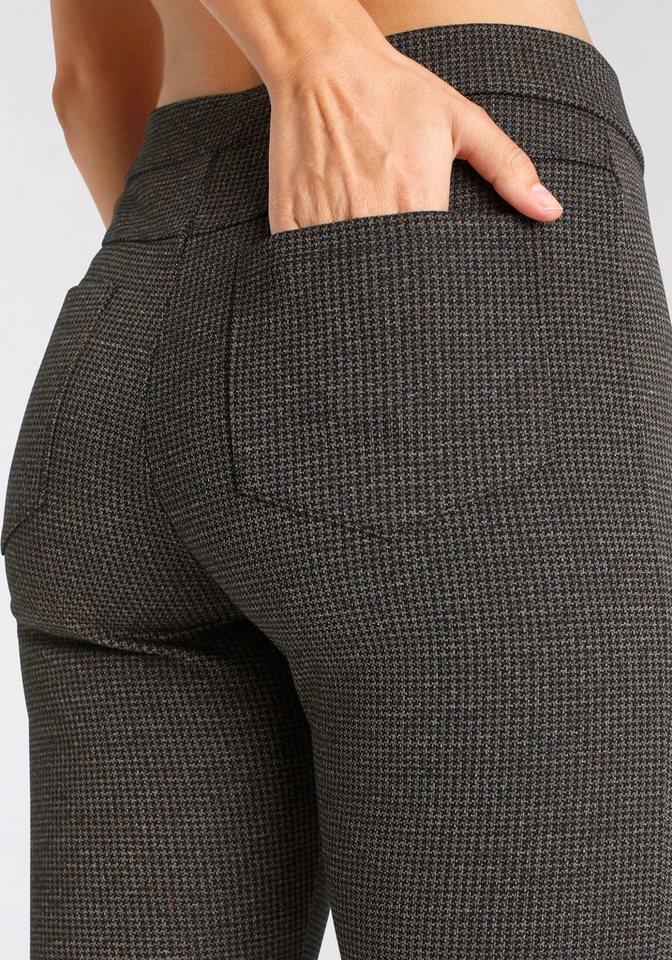 LASCANA Leggings mit Ajour Karomuster – Bild 5 von 5