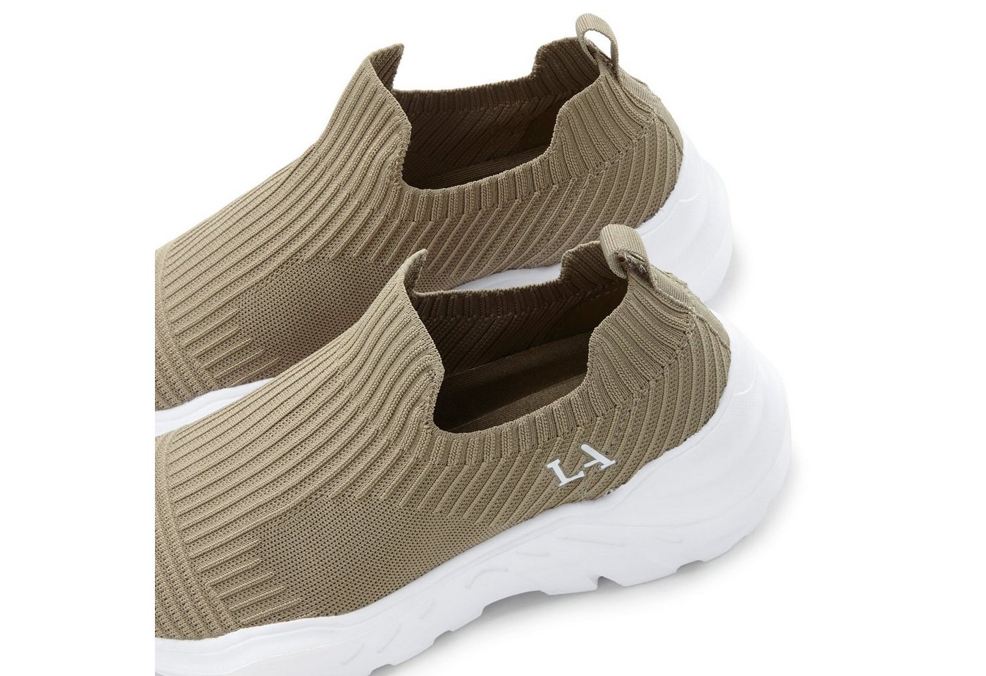 LASCANA Slip-On-Sneaker, Sneaker Halbschuh, Slipper, Freizeitschuh zum Reinschlüpfen VEGAN – Bild 4 von 5