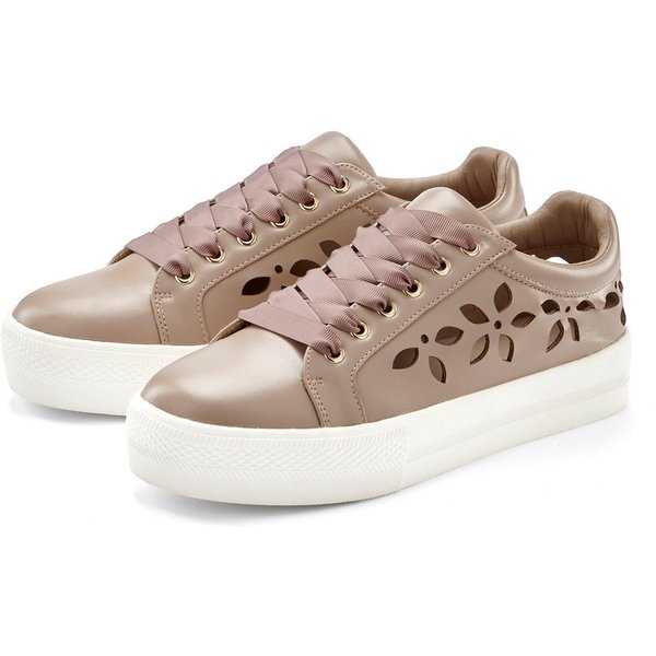 LASCANA Sneaker mit kleinen Cut-Outs, Schnürhalbschuhe, Freizeitschuhe VEGAN