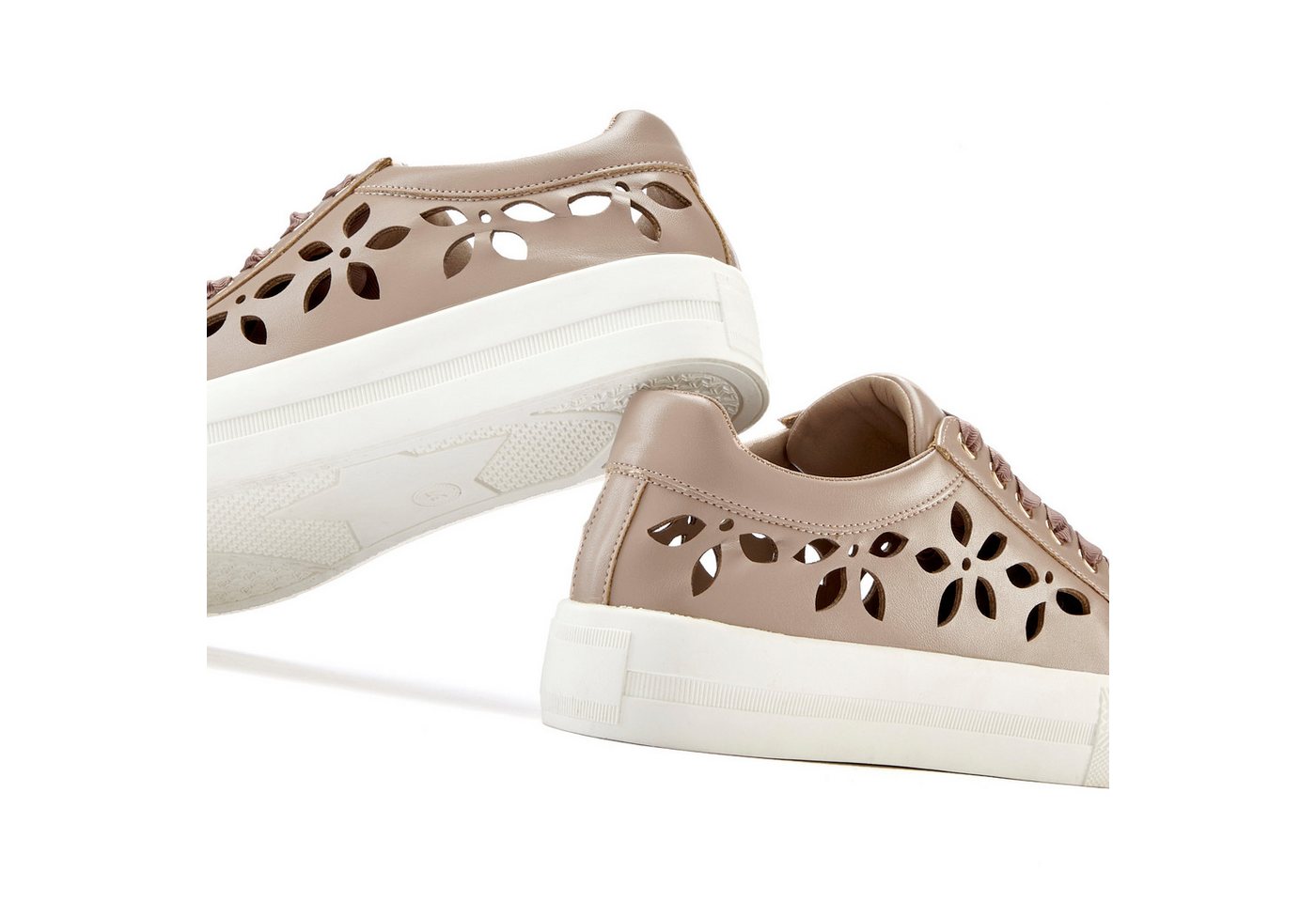 LASCANA Sneaker mit kleinen Cut-Outs, Schnürhalbschuhe, Freizeitschuhe VEGAN – Bild 5 von 5