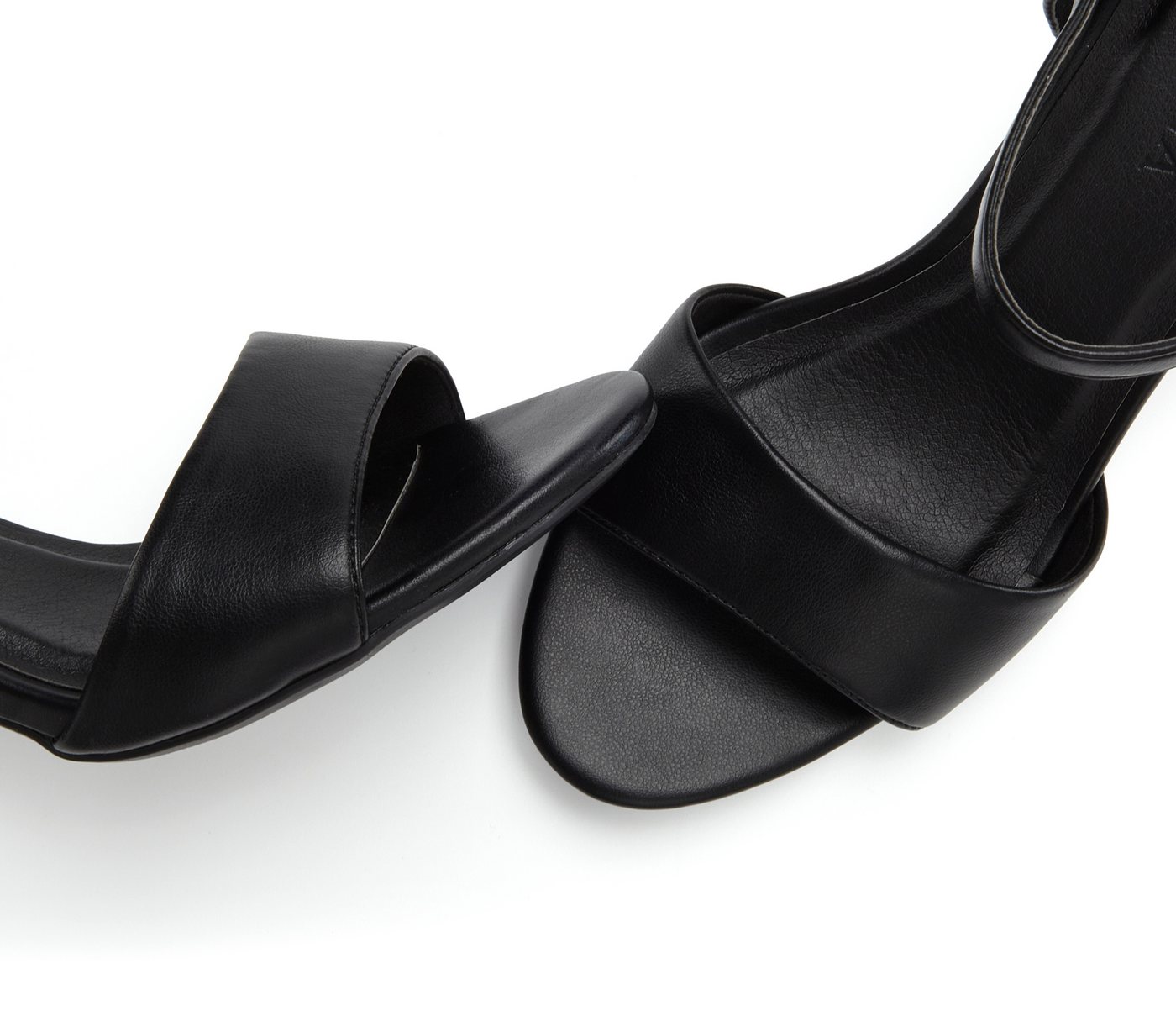 LASCANA Sommerschuh, offener Schuh, Sandale, Sandalette, Riemchensandalette High-Heel-Sandalette klassisch elegantes Design VEGAN – Bild 3 von 5